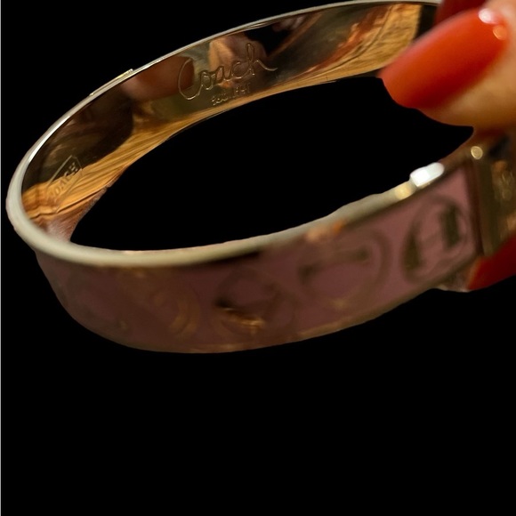 Coach Vintage Classic Silver Plated Lavender Enamel Hearts Logo Bangle Bracelet - Picture 2 of 2